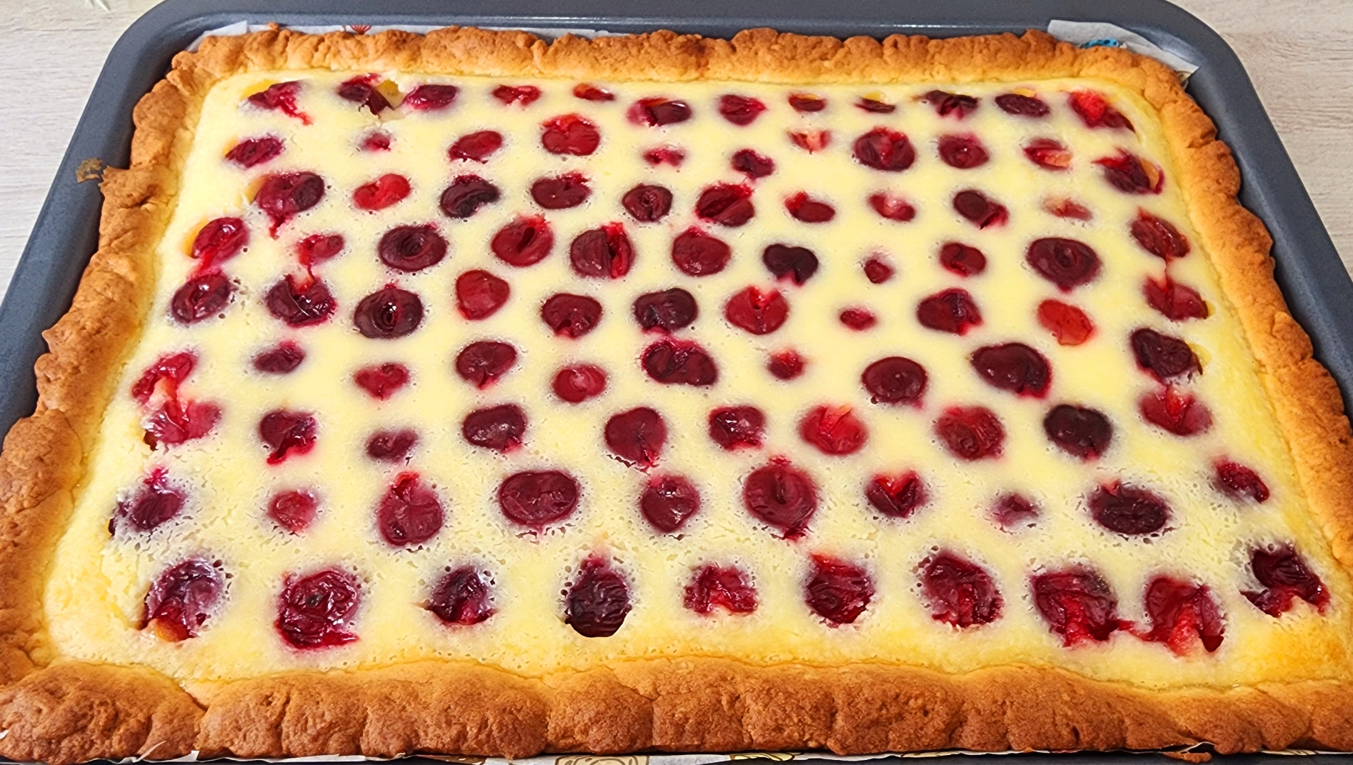 Открытый фруктовый песочный пирог со сметанной заливкой! Пирог с вишней в сметанной заливке смотреть онлайн