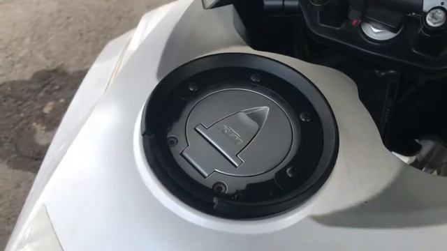 Установка сумки Givi XS307 на KTM 1290 Super Adventure смотреть онлайн