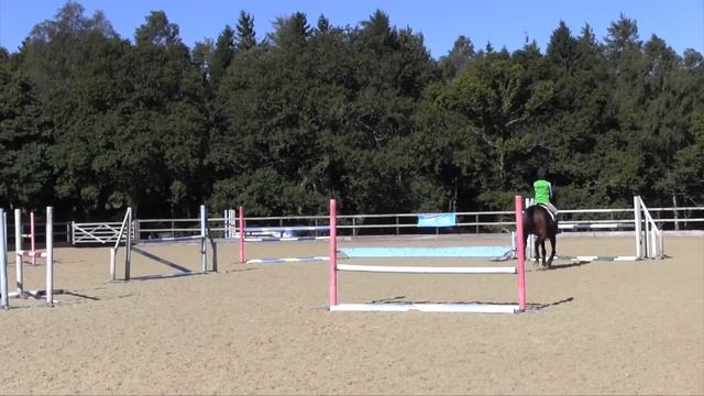 How to build your jumping canter with Jock Paget | Horse&Rider смотреть онлайн