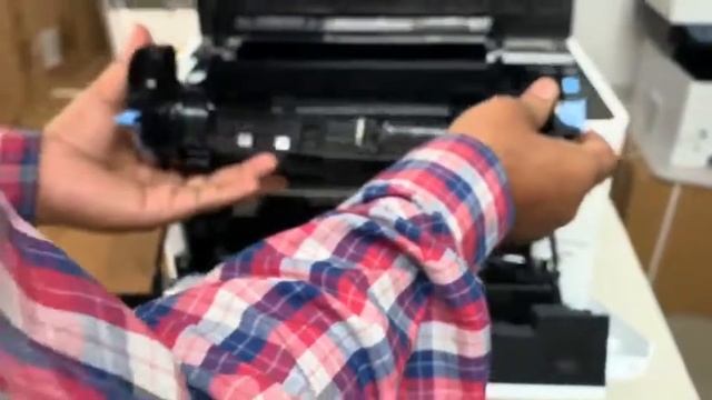 Removal and replacement of Drum unit, developing unit and toner cartridge of Kyocera P2235DN printe смотреть онлайн