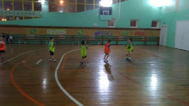 ФУТБОЛ. 3×3. НЕ ВСЕГДА НУЖНО ОТДАВАТЬ ПАС, ЕСЛИ ЕСТЬ ВОЗМОЖНОСТЬ ЗАБИТЬ САМОМУ! смотреть онлайн