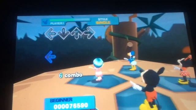 Dance Dance Revolution: Disney Grooves Gameplay смотреть онлайн