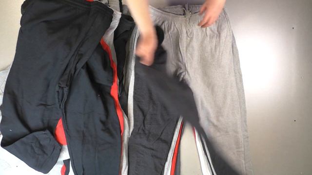 Лот 2827 Джоггеры сток утепленные (8,7 кг, 14800 руб, 22 шт, 672 руб шт)