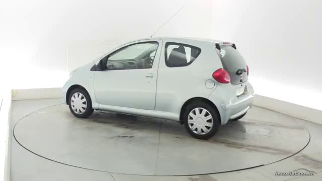 2008 TOYOTA AYGO VVT-I PLUS смотреть онлайн