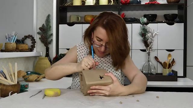 Декорируем подсвечник из глины. Техника "пласт". Часть 3 смотреть онлайн