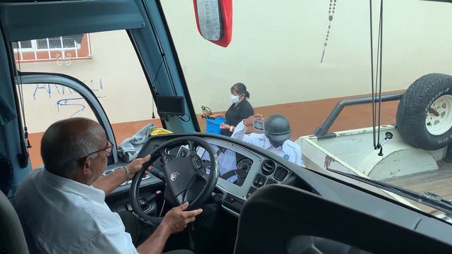 Our Bus Got Stuck in Xico, Veracruz смотреть онлайн