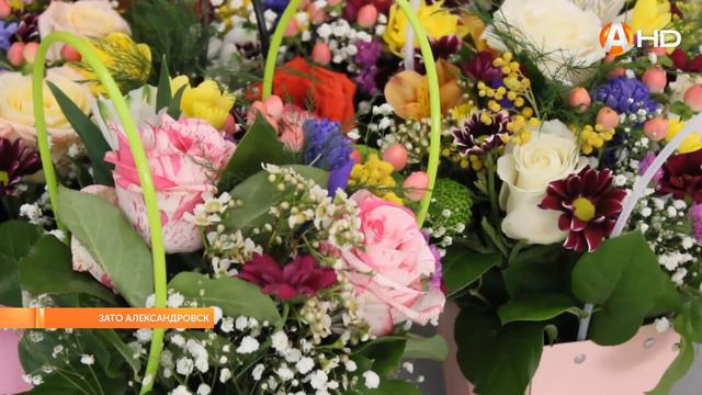 Звучит «Камертон»: одному из самых известных камерных ансамблей региона исполнилось 35 лет смотреть онлайн
