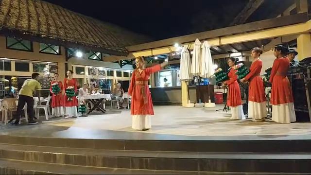 Ăn Buffet hải sản Pandanus Mũi Né смотреть онлайн