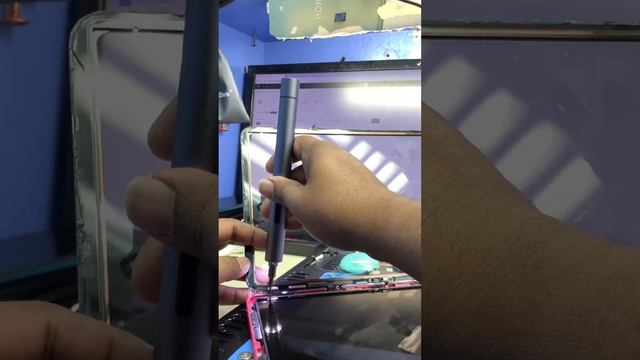iPad a2696 10.9 10th genaration disassembly смотреть онлайн