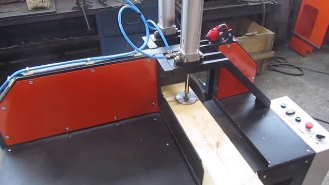 Торцовочный станок ТДГ-700 производства ПО "Диаком" смотреть онлайн