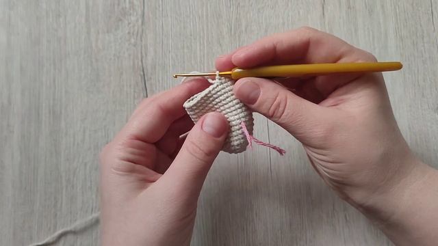 Зайка от Антуанетты|| Попетельный мастер класс крючком|| Часть 2 || Ушки || смотреть онлайн