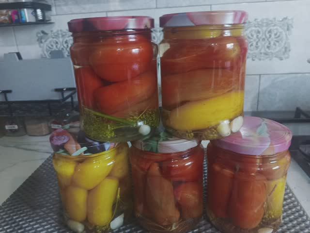 Помидоры маринованные на зиму. смотреть онлайн