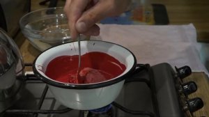 Запечатывание бутылок сургучем, нанесение печати холодным способом и исправление смазанного оттиска