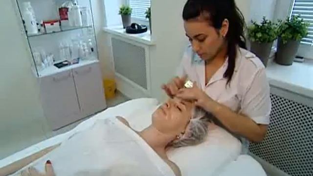 Clear and Brilliant фракционное омоложение смотреть онлайн