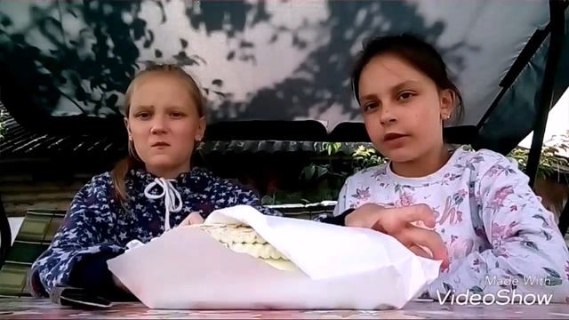 Пробуем рулет Soletto и мороженое с шоколадным топингом Птичье молоко смотреть онлайн