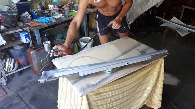 День покраски молдингов на автомобиле смотреть онлайн