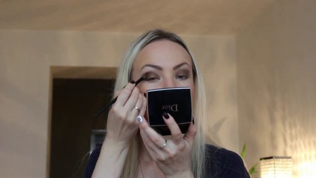 SMOKEY EYES С МЕТАЛЛИЧЕСКОЙ СТРЕЛКОЙ))