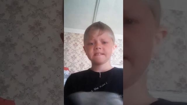 Разбил защитное стекло смотреть онлайн