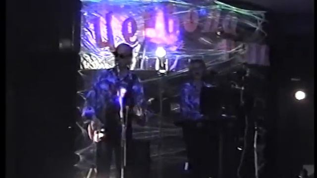 ВИА "Червона рута" 1996 г. Валерий Ляхов "Ты скажи мне, вишня" (cover). смотреть онлайн
