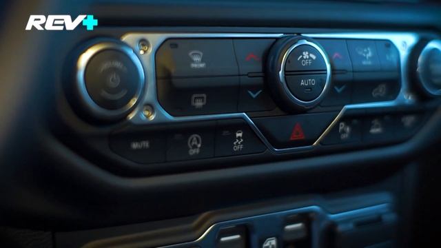 Rev Reviews: Jeep Gladiator Rubicon | ABS-CBN News смотреть онлайн