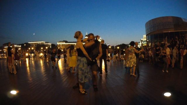 2021-07--14 (3) 21-59 Парк #Latstsari #ValeSTAR хоэ хастл набережная танцы смотреть онлайн