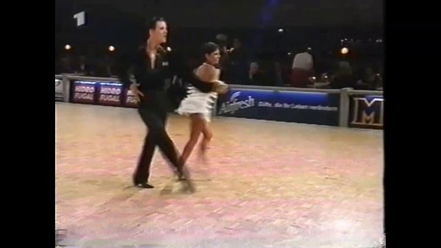1998 IDSF World Latin Championships - Jive Semi Final Group 2 смотреть онлайн