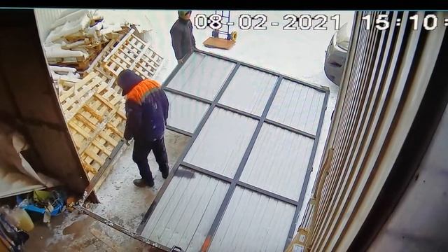 Как нужно правильно открывать ворота зимой