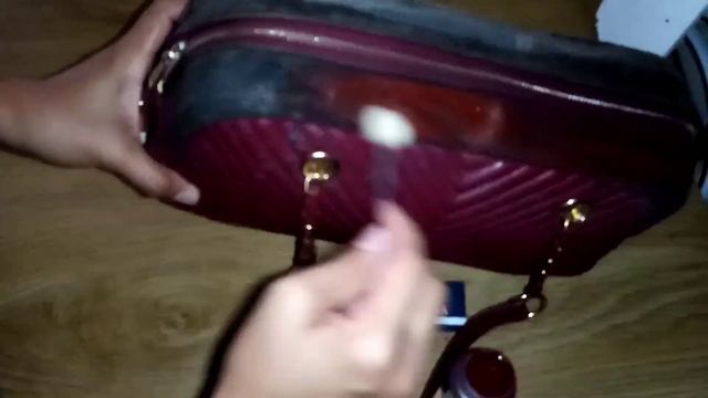A QUICK REMEDY FOR A PEELING FAUX LEATHER BAG смотреть онлайн
