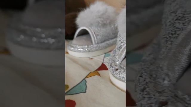 Блестящие детские тапочки для дома смотреть онлайн