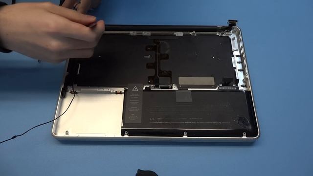 GWB#3 - MacBook Pro 13" A1278 Liquid spill keyboard logic board repair смотреть онлайн