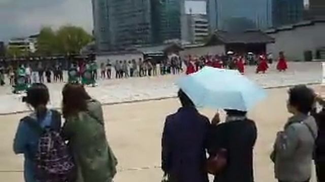Церемонии смены караула в 경복궁2 смотреть онлайн