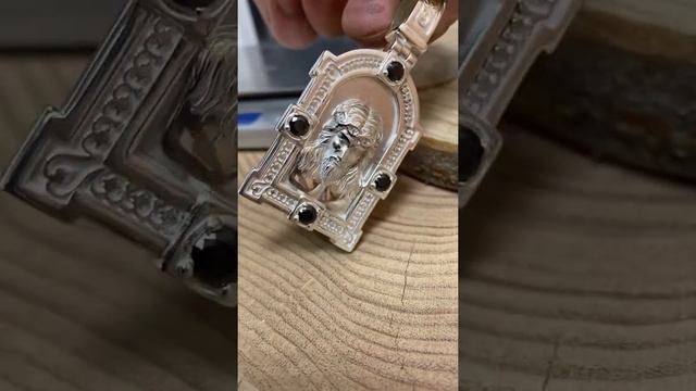 Серебряная икона с ликом «Николай Чудотворец» и Иисус Христос» 52гр смотреть онлайн