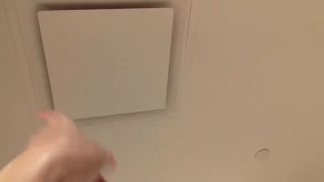 США.  Примерочные комнаты в магазинах.