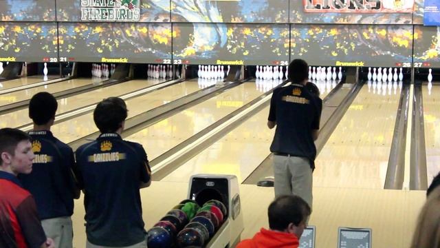 Cody Hubbard bowling a 300 game смотреть онлайн