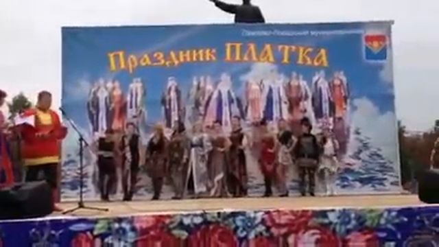 Костюмы из Павлово-посадских платков.Показ смотреть онлайн