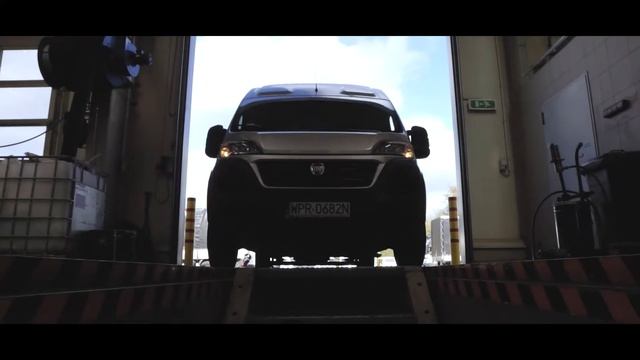 Serwis Fiat Professional i Iveco - ASO - Biuro Obsługi Klienta, Hala serwisowa - przegląd techniczn смотреть онлайн