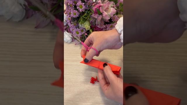 Всего одна салфетка и красивый цветок ? готов # салфетка,#цветок из салфеток,#праздничныйстол смотреть онлайн