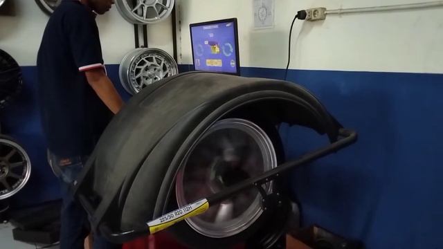 REVIEW SINGKAT JAZZ WITH HSR SEPULU R17 MODIFIKAS SIMPEL MINIMALIS GACOR ABIS | Wheels Kingdom смотреть онлайн