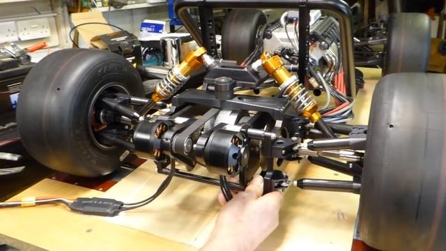1/3 Scale Fuel Injected 125cc V10 RC Buggy, part 4. смотреть онлайн