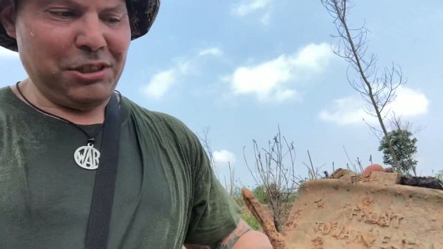 Firebase Bastogne, Vietnam War era Claymore mine смотреть онлайн