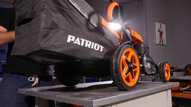 Газонокосилка бензиновая PATRIOT PT 46 S смотреть онлайн