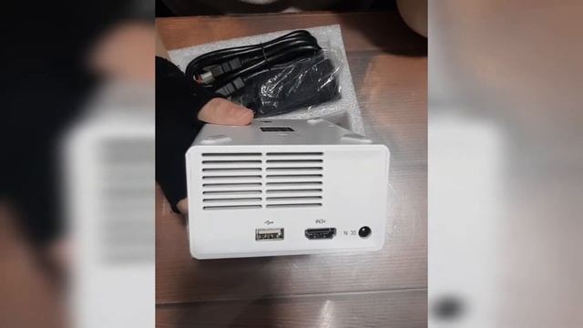 Vamvo YG300 Pro Mini Projector #Vamvo #YG300#pro #miniprojector