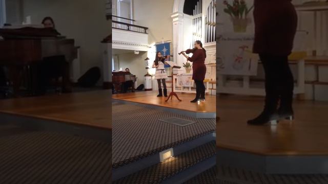 Faith and Ariana performing the Bach Concerto for Two Violi смотреть онлайн