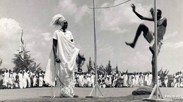 INKOMOKO Y'INSIGAMUGANI ''NTABYERA NGO DE!'' N'amateka Y'urukundo Rw'umwami RUJUGIRO Na KARIRA