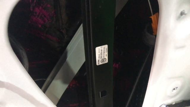 Шумоизоляция Volkswagen Touareg по максимальному варианту, используя облегченные шви материалы SGM. смотреть онлайн