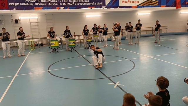 Яркое и очень красивое выступление тренеров сына!