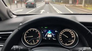 Камри 70. Как (не) работает система удержания в полосе