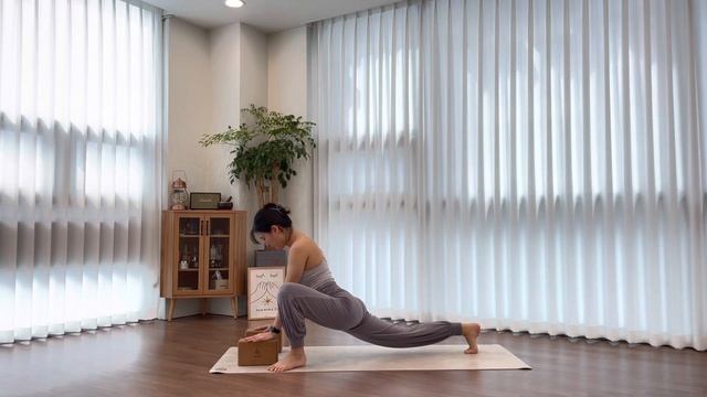 [25분]누구나 쉽게 /짧고 굵게 빈야사요가 смотреть онлайн