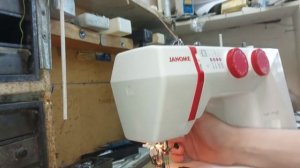 Двойная игла в швейной машине ломается_.....