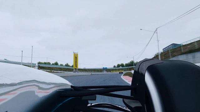 Mercedes F1 2022 vs McLaren F1 2007 Fernando Alonso at Suzuka смотреть онлайн